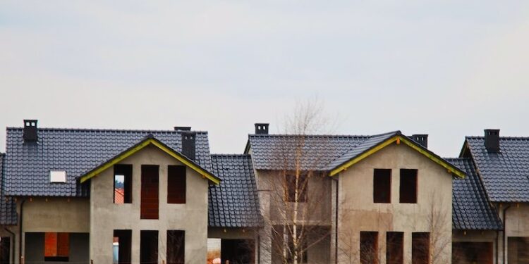 Tarnobrzeg. Ruch budowlany na terenie miasta.