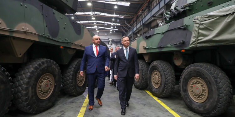 Stalowa Wola: Prezydent Andrzej Duda otworzy Polską Wystawę Gospodarczą 'Od COP do Gospodarki 4.0”. Wcześniej gościł w HSW