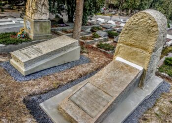 Dębica: Odnowione najstarsze pomniki