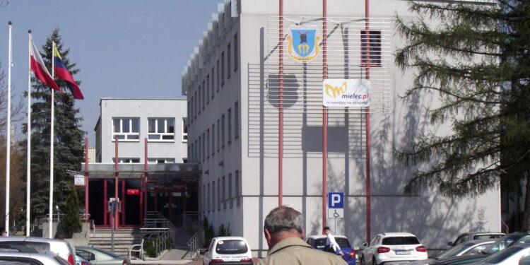 Mielec: Kosztowny ‘remont piwnicy’