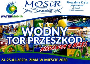 Sandomierz: Wodny tor przeszkód na pływalni.