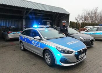 Kolbuszowa: Radiowóz dla drogówki.