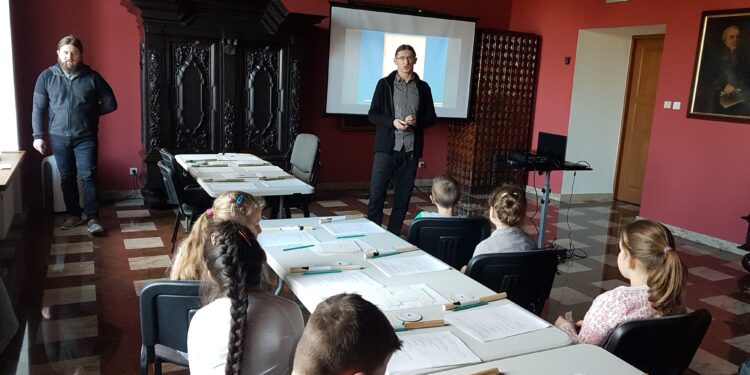 Tarnobrzeg. Dzieci uczyły się szyfrować.