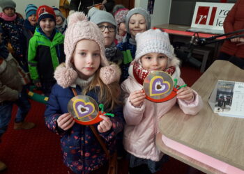 Sandomierz: Światowy Dzień Radia: goście w sandomierskiej redakcji.