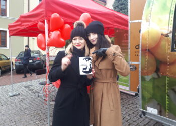 Sandomierz: Kawa, słodycze i psy czyli walentynkowa pomoc dla bezdomnych zwierząt.