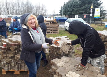 Sandomierz: „Chwałowianki” pomagały psom ze schroniska.