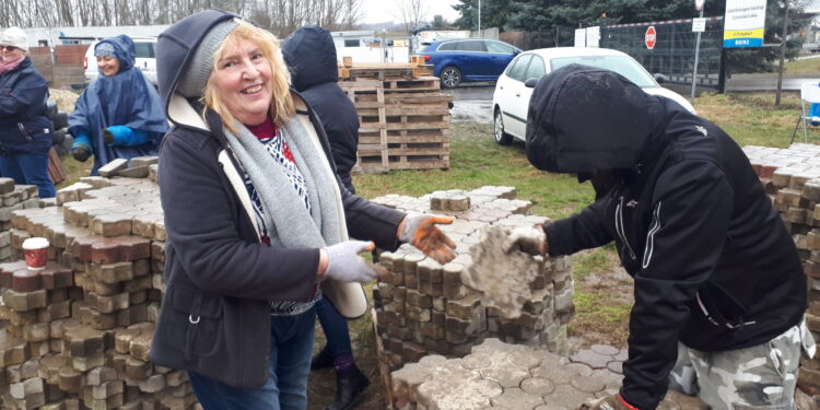 Sandomierz: „Chwałowianki” pomagały psom ze schroniska.