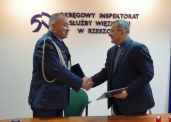 Stalowa Wola, Rzeszów: Służba Więzienna podpisała porozumienie o współpracy z Caritasem