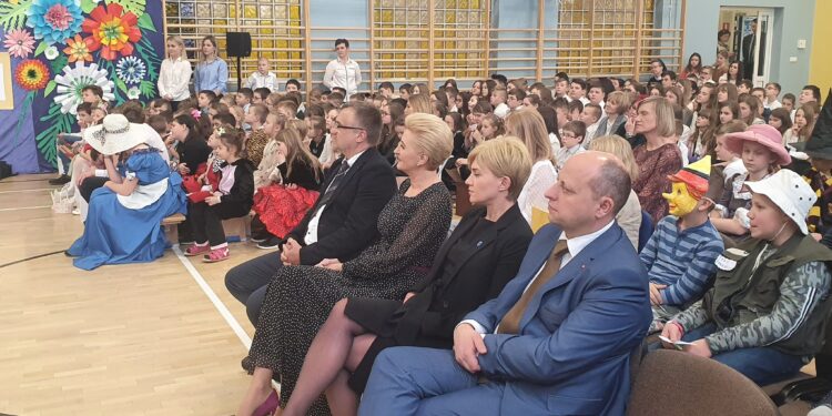 Mielec: Słuchać czy czytać?