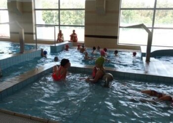 Pustków: Nauka pływania za darmo