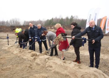 Nowosielec: Wbito łopatę pod budowę kolejnego odcinka drogi ekspresowej S19.