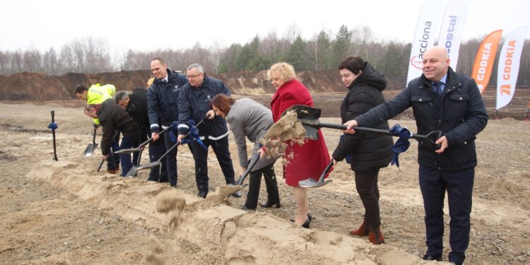 Nowosielec: Wbito łopatę pod budowę kolejnego odcinka drogi ekspresowej S19.