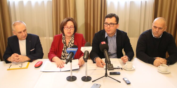 Stalowa Wola: Sesja nadzwyczajna kością niezgody