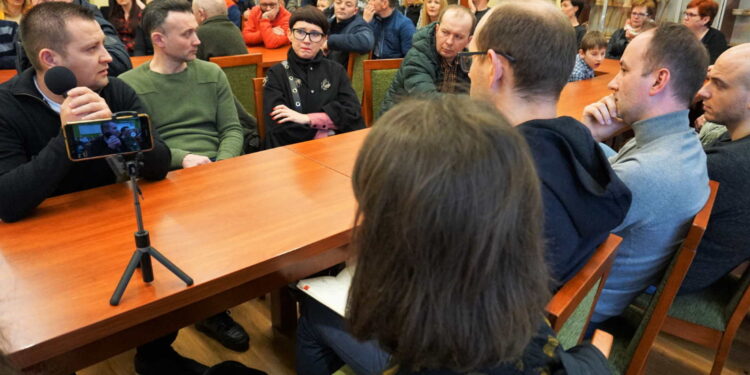 Świerczów: NIE dla wieży telefonii komórkowej