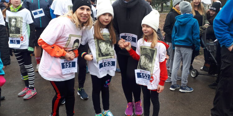 Sandomierz: 380 osób wystartowało w Biegu Tropem Wilczym.