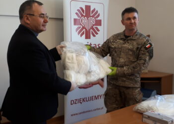 Sandomierz: Wsparcie i współpraca Caritas i terytorialsów ze 102 batalionu WOT.