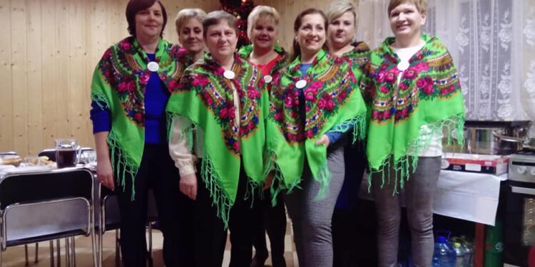 Tominy: Integracja międzypokoleniowa dzięki Kołu Gospodyń Wiejskich.