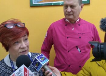 Mielec: Europejczyk przy stole.