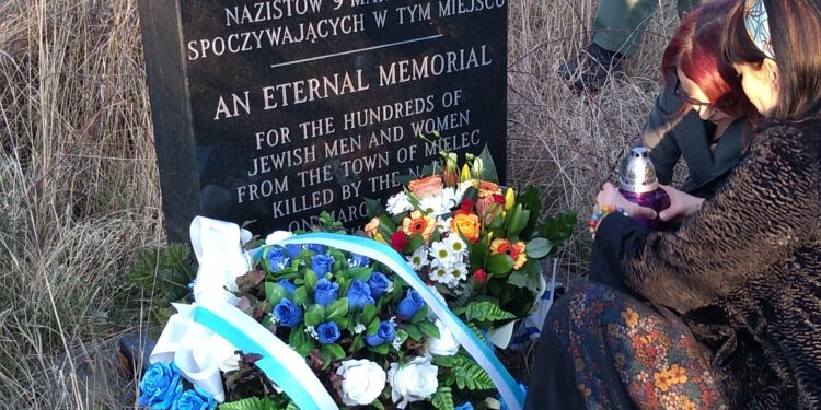 Mielec: Ocalić od zapomnienia…