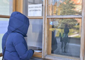 Sandomierz: Spadła liczba interesantów w magistracie.