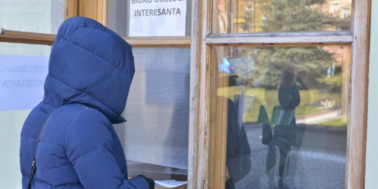 Sandomierz: Spadła liczba interesantów w magistracie.