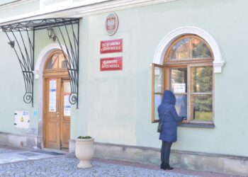 Sandomierz: Spadła liczba interesantów w magistracie.
