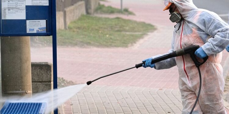 Mielec:  Prośba  o dezynfekcje przystanków