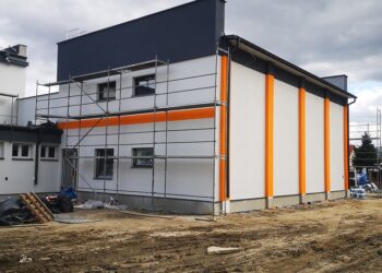 Baranów Sandomierski. Trwają pracy przy hali sportowej w Skopaniu