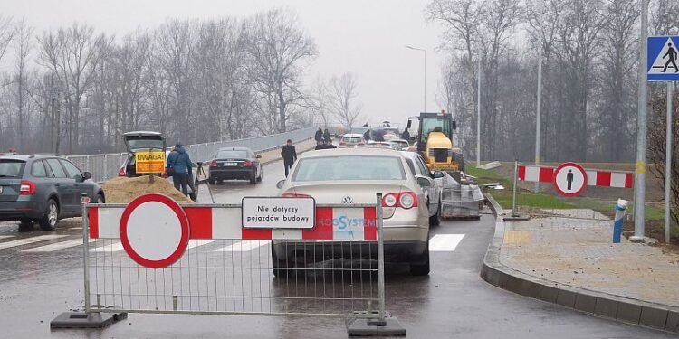 Mielec: Z każdym dniem bliżej do otwarcia mostu