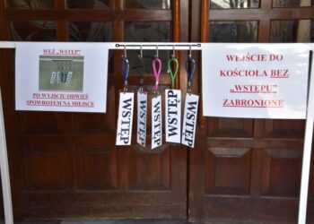 Dębica: Do świątyni za okazaniem blankietu