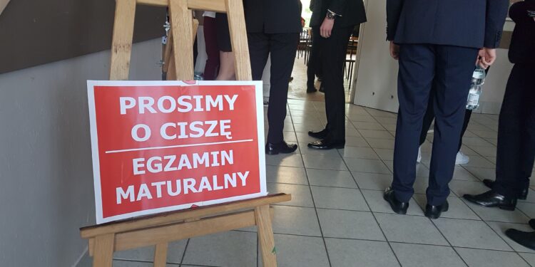 Tarnobrzeg. Maturzyści mają ciężko.