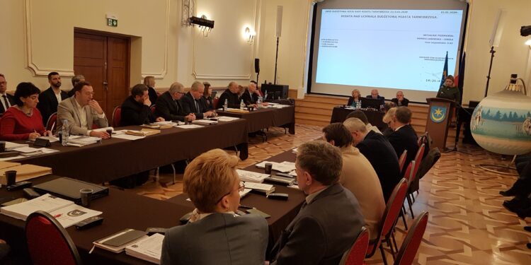 Tarnobrzeg. Wkrótce radni będą obradować zdalnie.