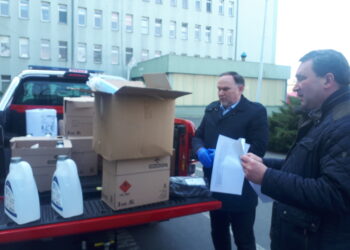 Sandomierz: Środki ochrony indywidualnej dla szpitala z zasobów Agencji Rezerw Materiałowych.