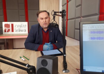 Rozmowa z posłem Markiem Kwitkiem o środkach z Funduszu Dróg Samorządowych na inwestycje w powiecie opatowskim.