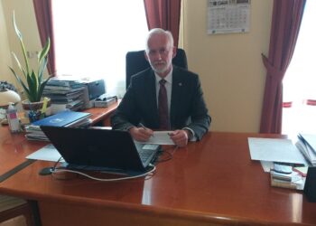 Tarnobrzeg. Do  tegorocznych maturzystów zwrócił się były dyrektor LO, wciąż nauczyciel, dziś prezydent miasta.