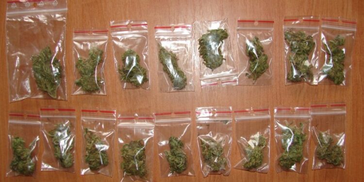 Tarnobrzeg. Z narkotykami pod kościół.