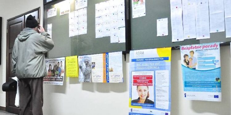 Stalowa Wola: Masowych zwolnień jeszcze nie ma