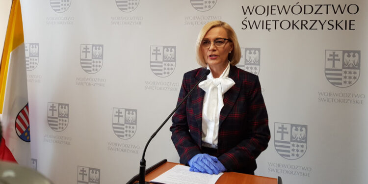 Świętokrzyskie: Maseczki dla świętokrzyskich DPS – ów, policji i hospicjum