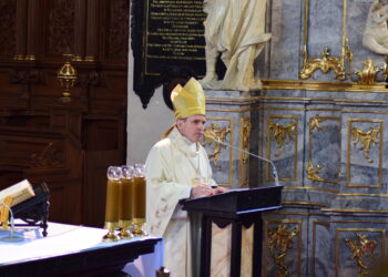 Sandomierz: 140 tysięcy złotych na sprzęt medyczny od kapłanów diecezji sandomierskiej.