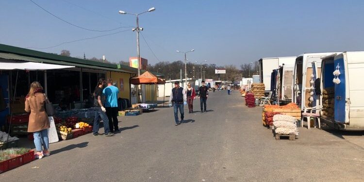 Sandomierz: Dodatkowe obostrzenia na miejskim targowisku.