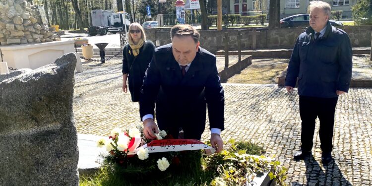 Sandomierz: Uczcili pamięć ofiar katastrofy smoleńskiej.