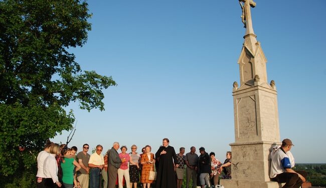 Majówki w czasie koronawirusa. O nabożeństwach on-line mówi rzecznik diecezji sandomierskiej ks. Tomasz Lis.