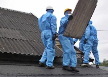 Mielec: Czas na utylizację azbestu.