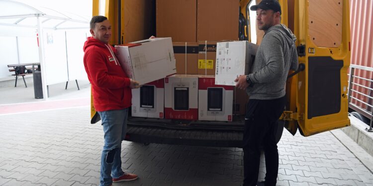 Nisko, Tarnobrzeg, Nowa Dęba, Leżajsk: Pomoc w czasie epidemii. Sprzęt Amiki jedzie na Podkarpacie.