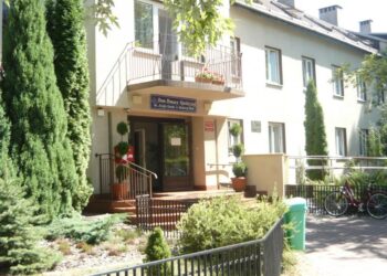 Stalowa Wola: Dramatyczna sytuacja w DPS, pilnie potrzebne osoby do opieki nad pensjonariuszami.