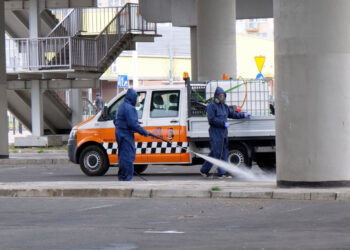 Stalowa Wola: Odkażanie miasta trwa