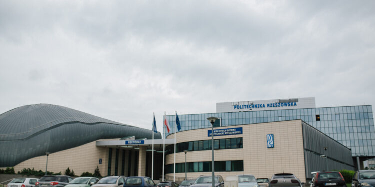 Region: Nauczanie zdalne,  przedłużone