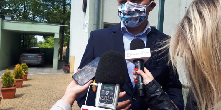 Sandomierz: Namioty pierwszego kontaktu pozostaną pod szpitalem.