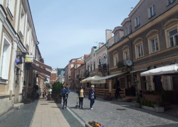 Sandomierz: Liczba turystów rośnie z weekendu na weekend.