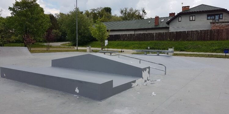 Tarnobrzeg. Skatepark do poprawki.